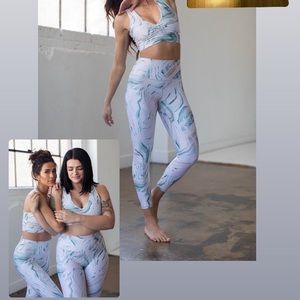 leggings & bra set swirl pattern Savvi
